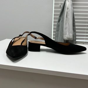 Black 10 Banana Republic